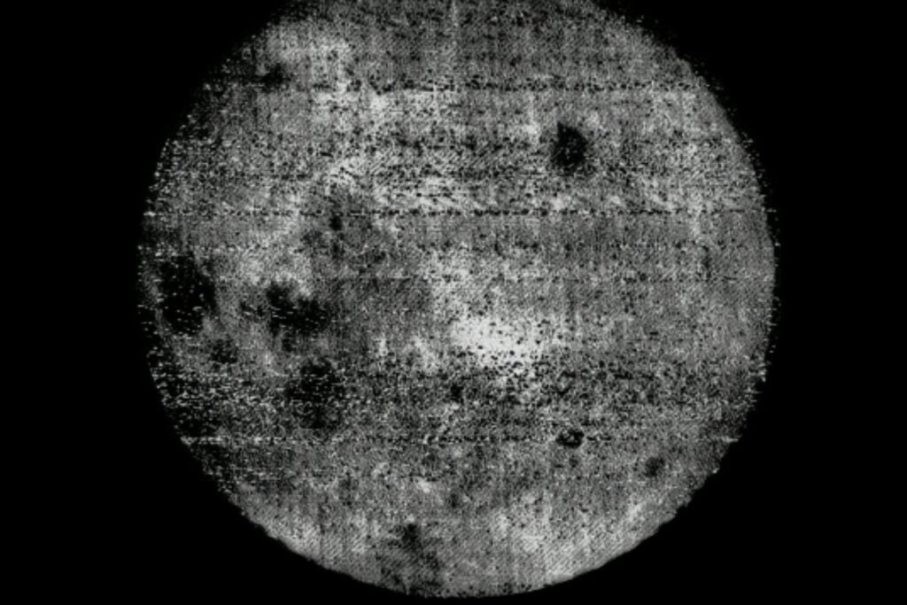 Así fueron las primeras imágenes de la cara oculta de la Luna obtenidas por Luna 3