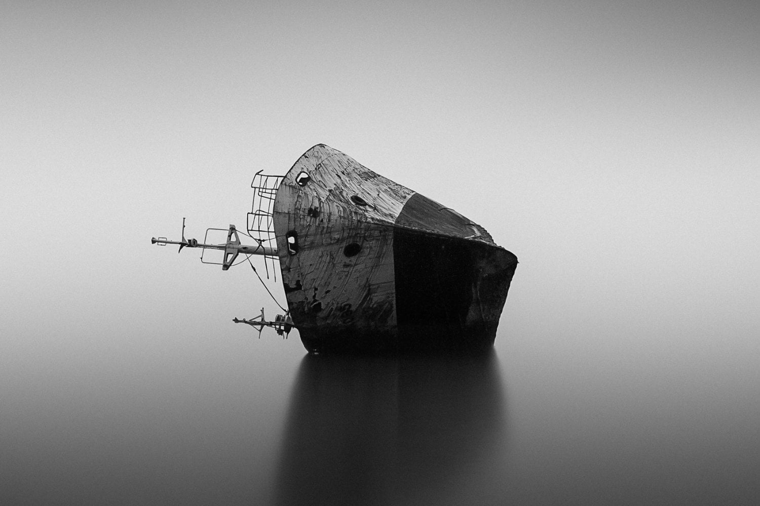Descubren un barco fantasma de hace 270 años a 600 metros de profundidad: su cargamento está tan bien conservado que sorprende a los arqueólogos