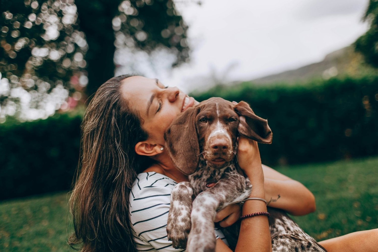 ¿Tener perros o gatos realmente mejora la salud y alarga la vida? Un estudio con más de 2.300 personas revela un resultado inesperado