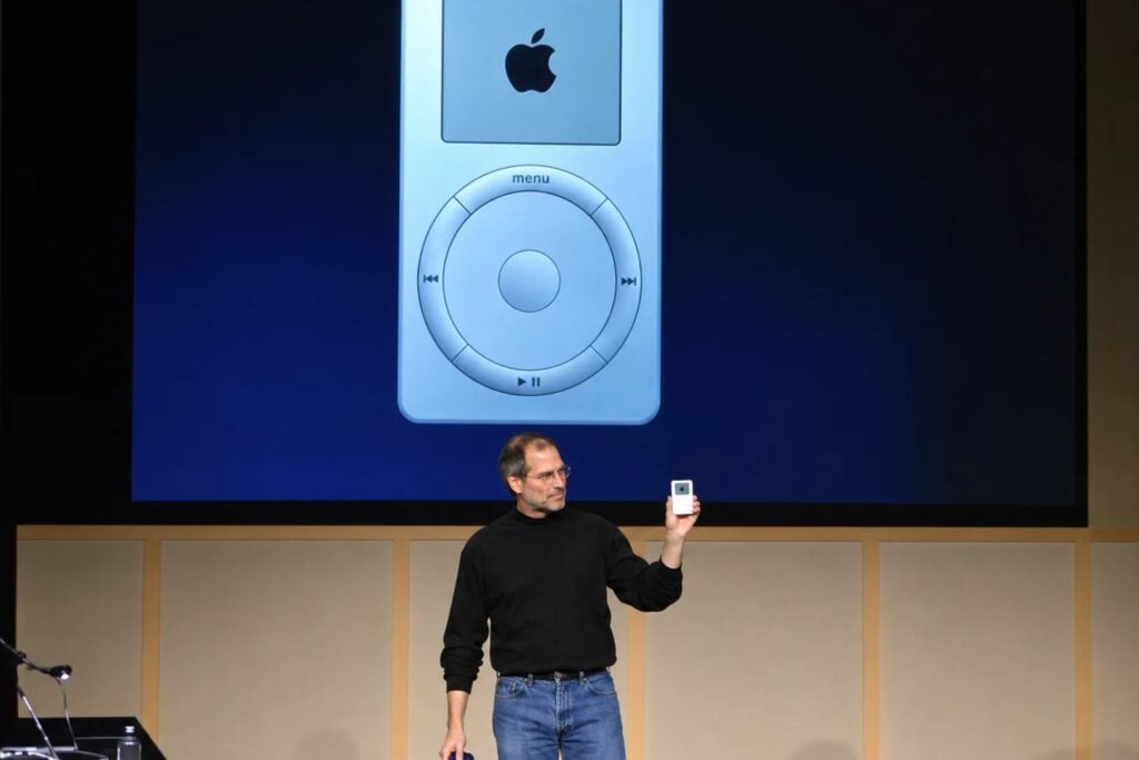 El dispositivo que cambió la música para siempre cumple 25 años: así nació el primer iPod