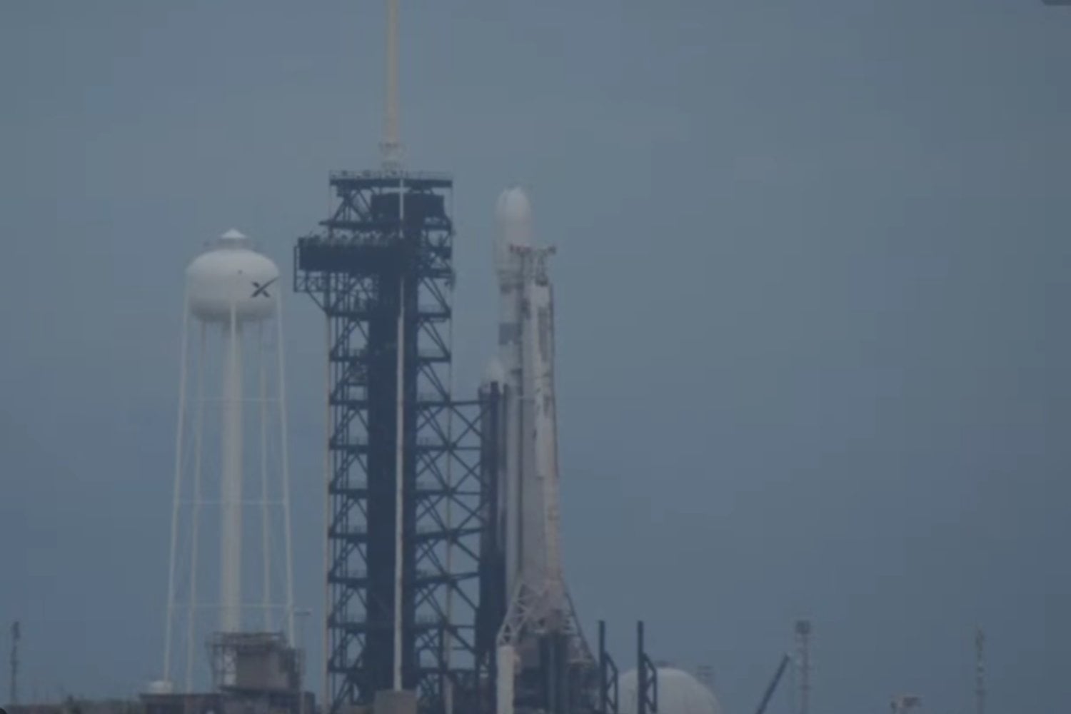 Argentina lleva seis pequeños satélites al espacio en una misma misión de SpaceX