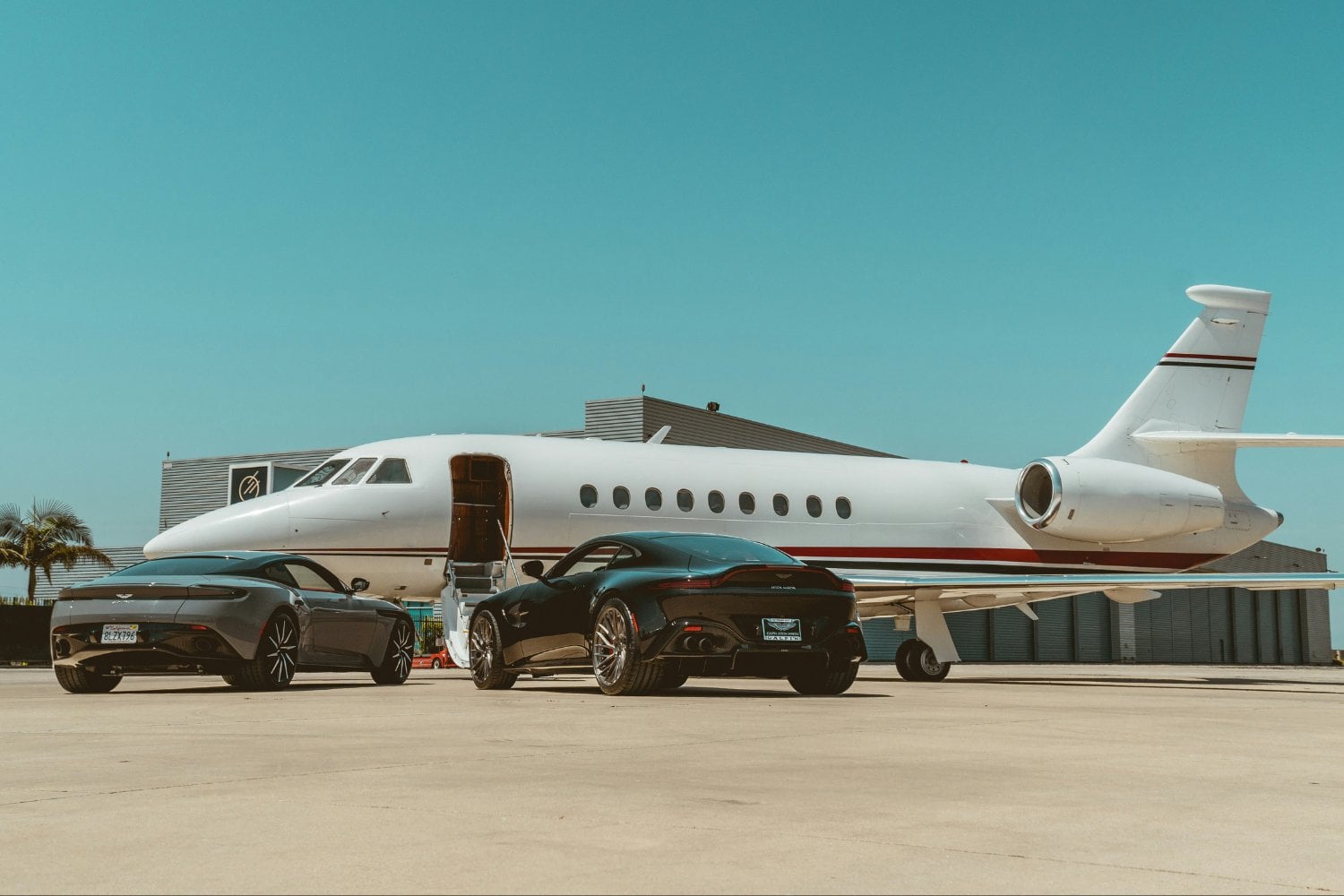 Un lujo que le cuesta caro al planeta: los jets privados generan hasta 14 veces más emisiones por pasajero que los vuelos comerciales
