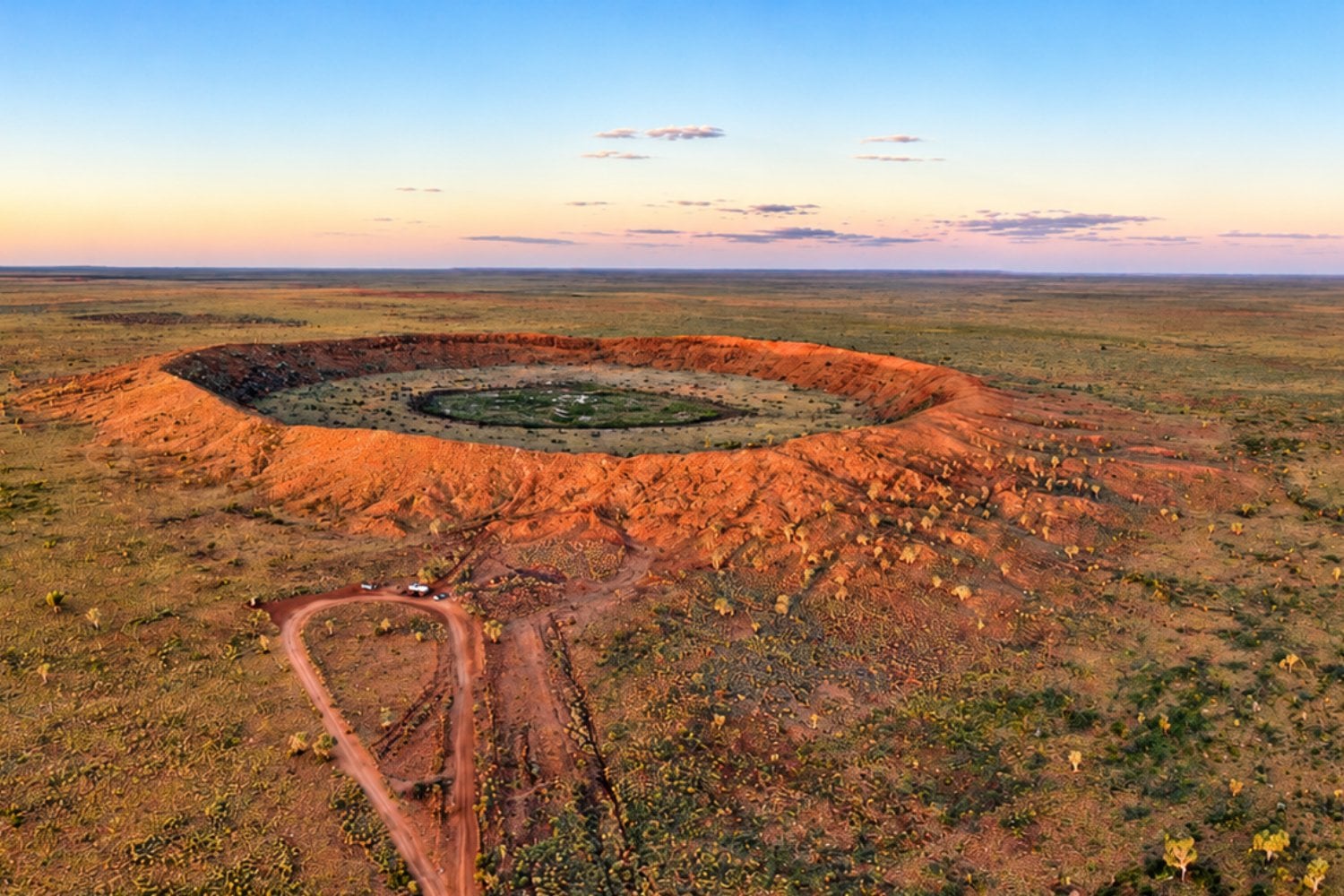Un geólogo exploraba Google Earth y encontró un círculo perfecto de 260 metros en Australia: años después descubrieron que escondía un meteorito