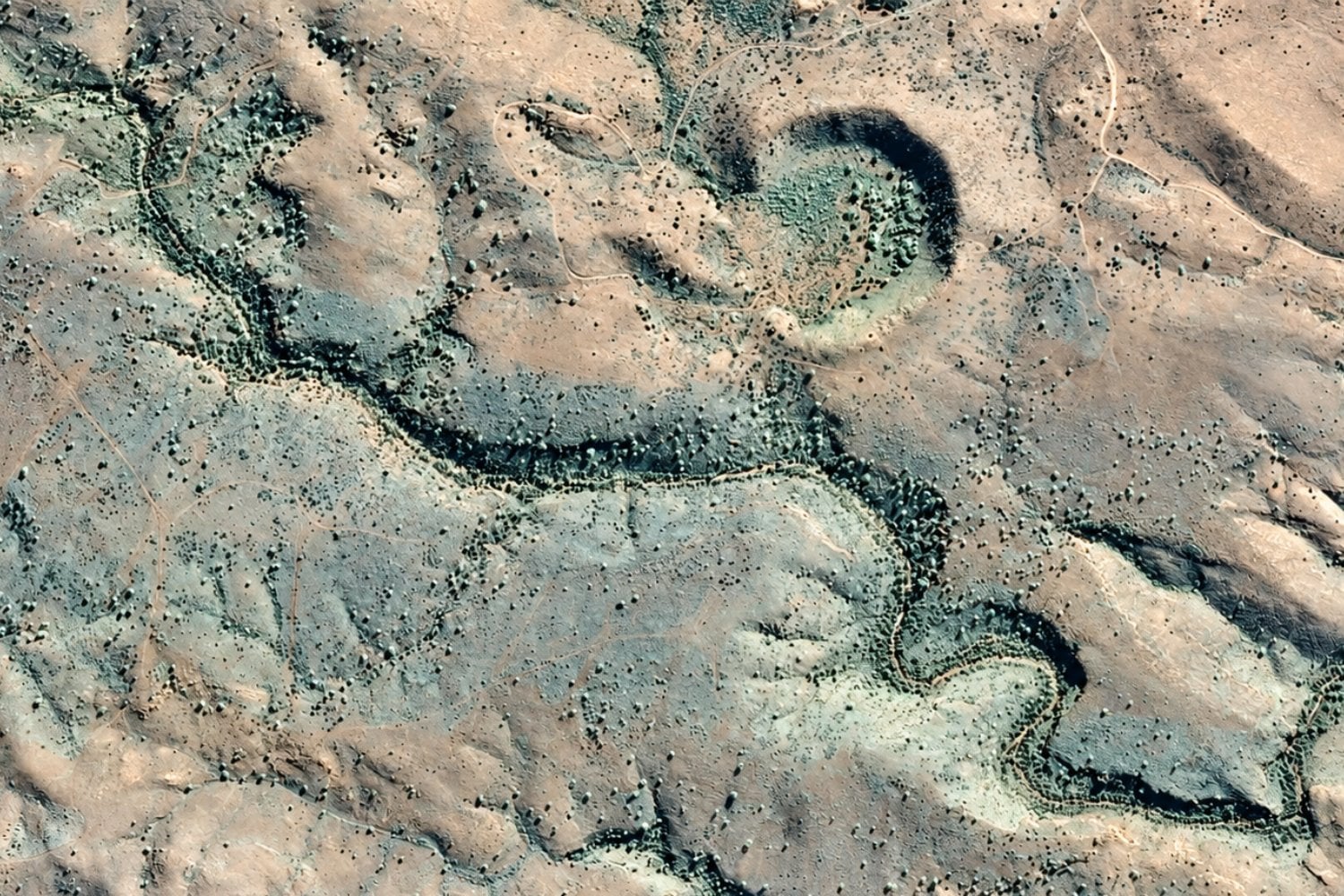 Un geólogo exploraba Google Earth y encontró un círculo perfecto de 260 metros en Australia: años después descubrieron que escondía un meteorito