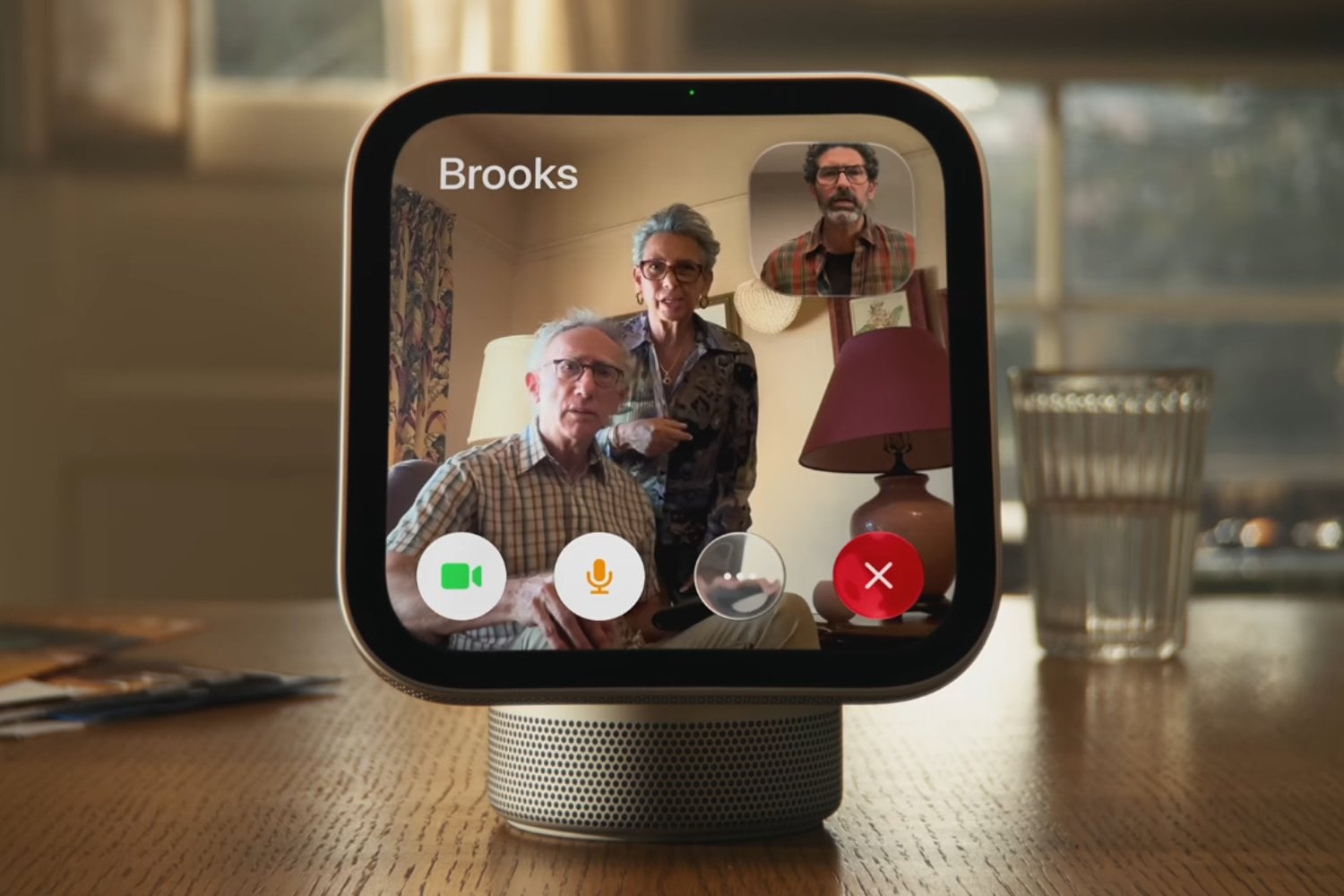 Apple presenta HomeView, su nuevo dispositivo con inteligencia artificial que promete revolucionar los hogares inteligentes