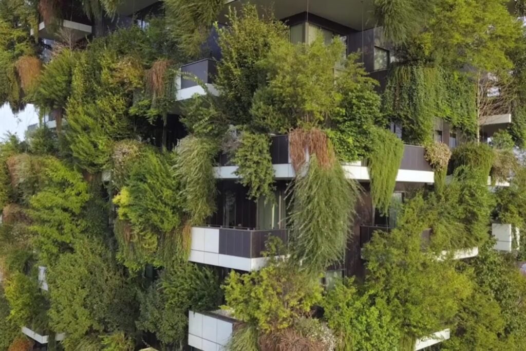 Milán era una de las ciudades más contaminadas de Europa y ahora quiere transformarse con tres millones de árboles