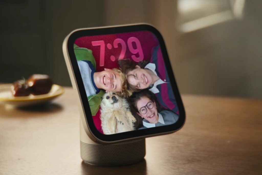 Apple presenta HomeView, su nuevo dispositivo con inteligencia artificial que promete revolucionar los hogares inteligentes