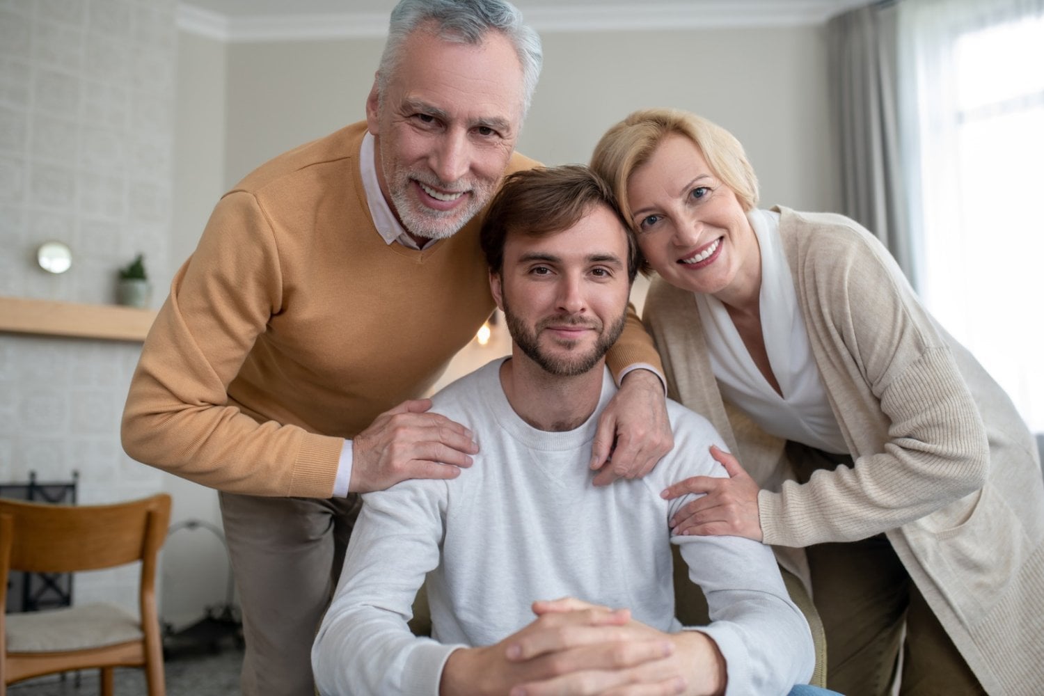 ¿Los padres son menos felices cuando sus hijos se van de casa? Un estudio con más de 43.000 personas revela una respuesta inesperada