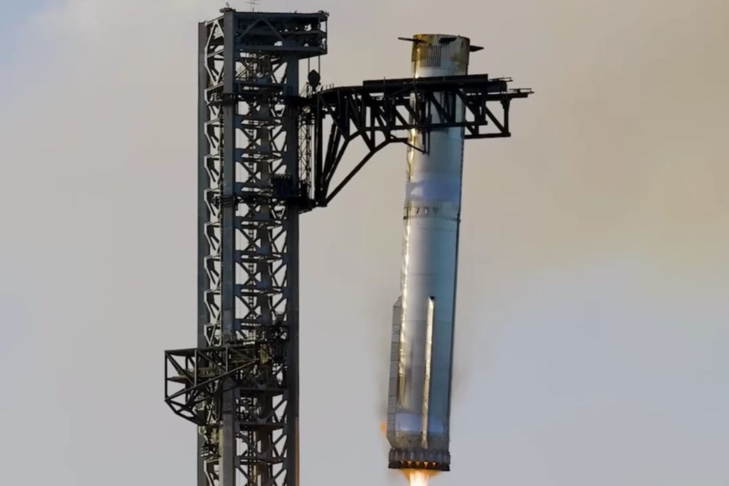 SpaceX prepara una maniobra histórica: recuperar las dos etapas de Starship en un mismo lanzamiento