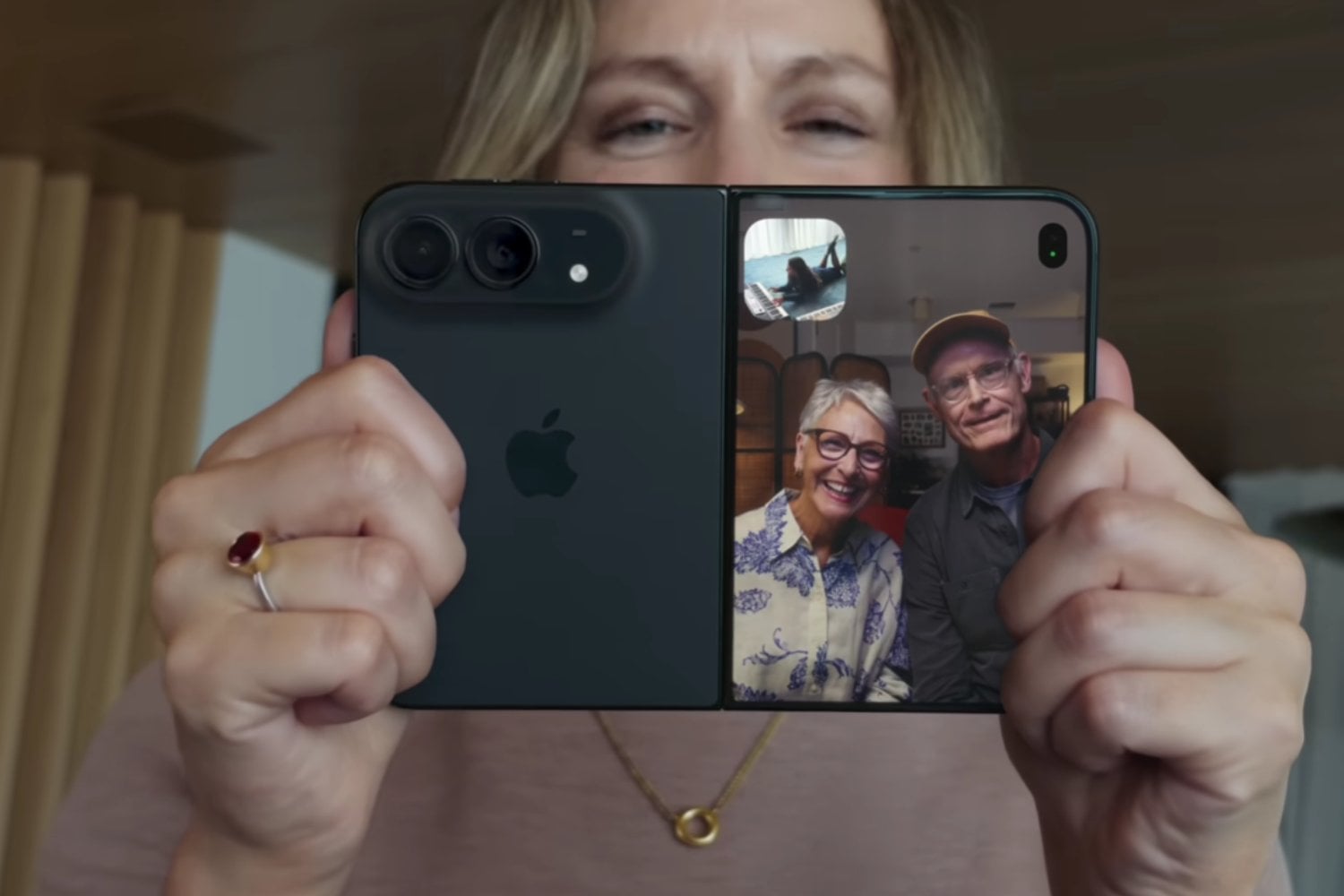 ¿Vale la pena comprar un celular plegable en 2026? Las ventajas y desventajas que debes conocer