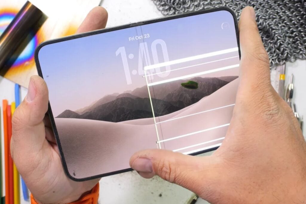 El primer iPhone plegable de Apple ya presenta fallas: algunas pantallas se rompen apenas se abren