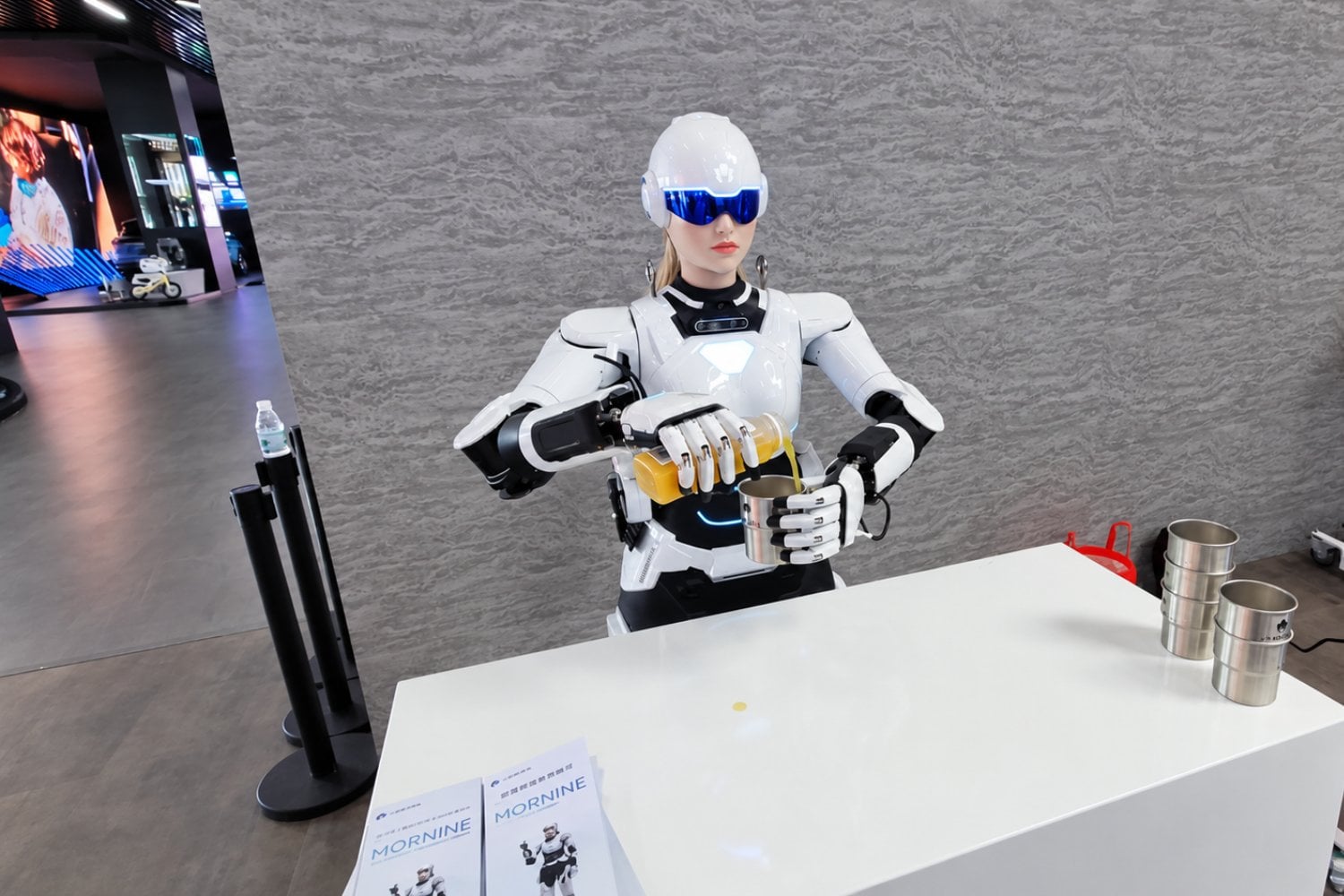 China quiere llevar los robots humanoides a nuestros hogares: Chery presenta Mobo, un pequeño asistente con inteligencia artificial