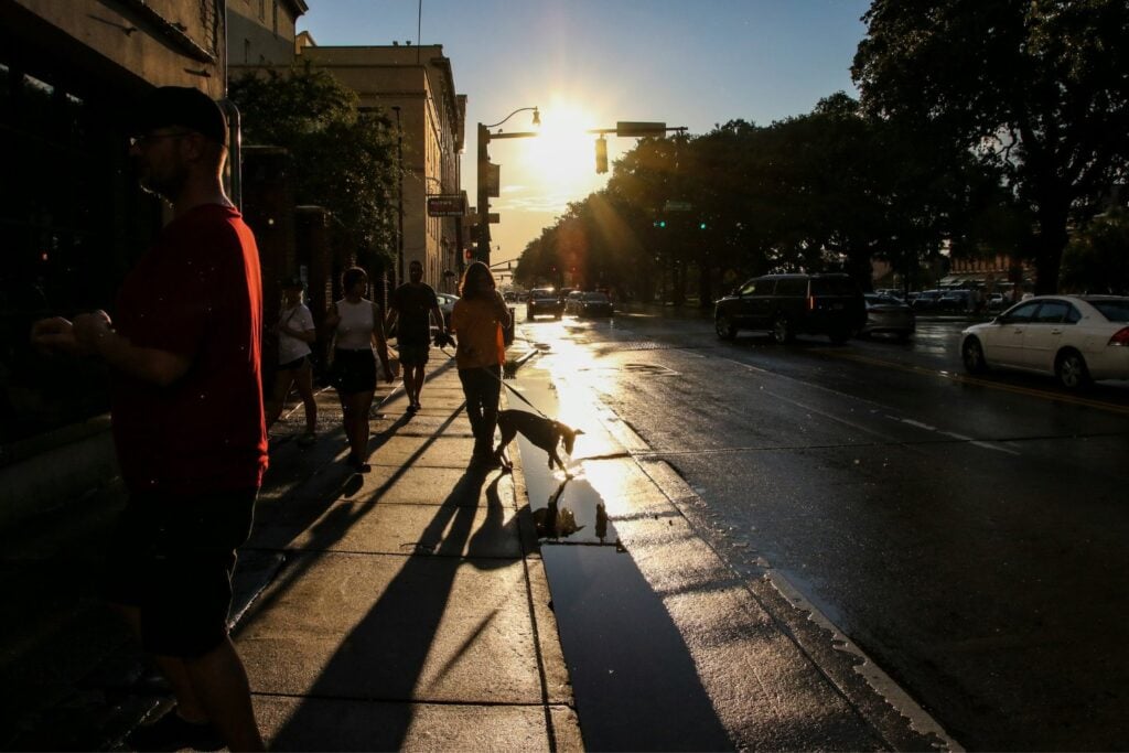 El calor extremo está aumentando los riesgos durante el embarazo y el parto