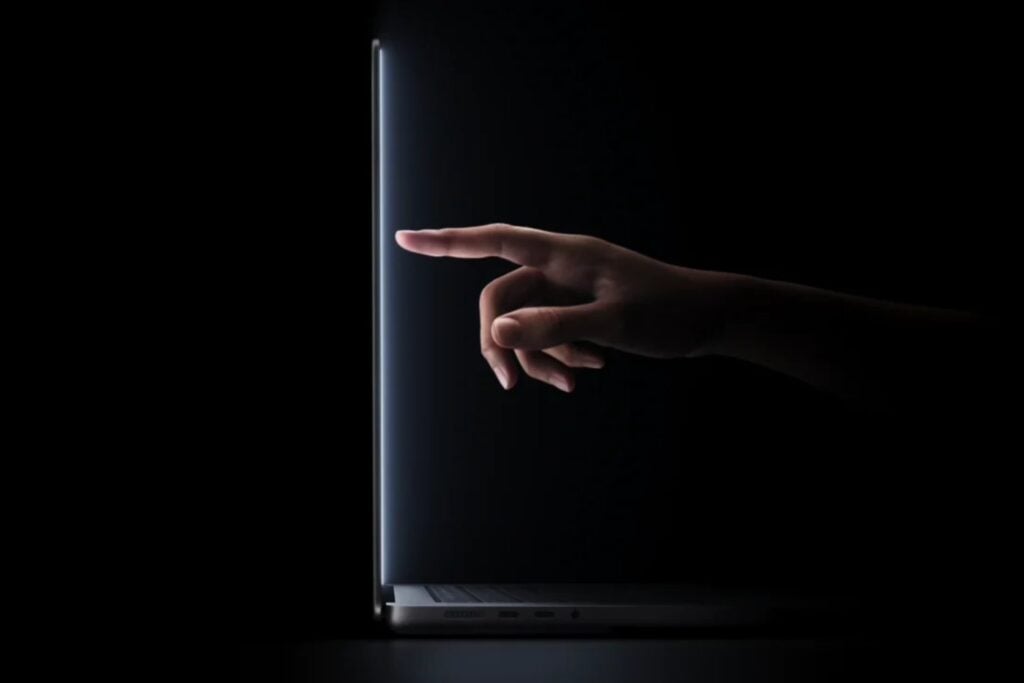 Apple rompe una de sus reglas históricas: presenta su primera MacBook Pro táctil y revela su precio