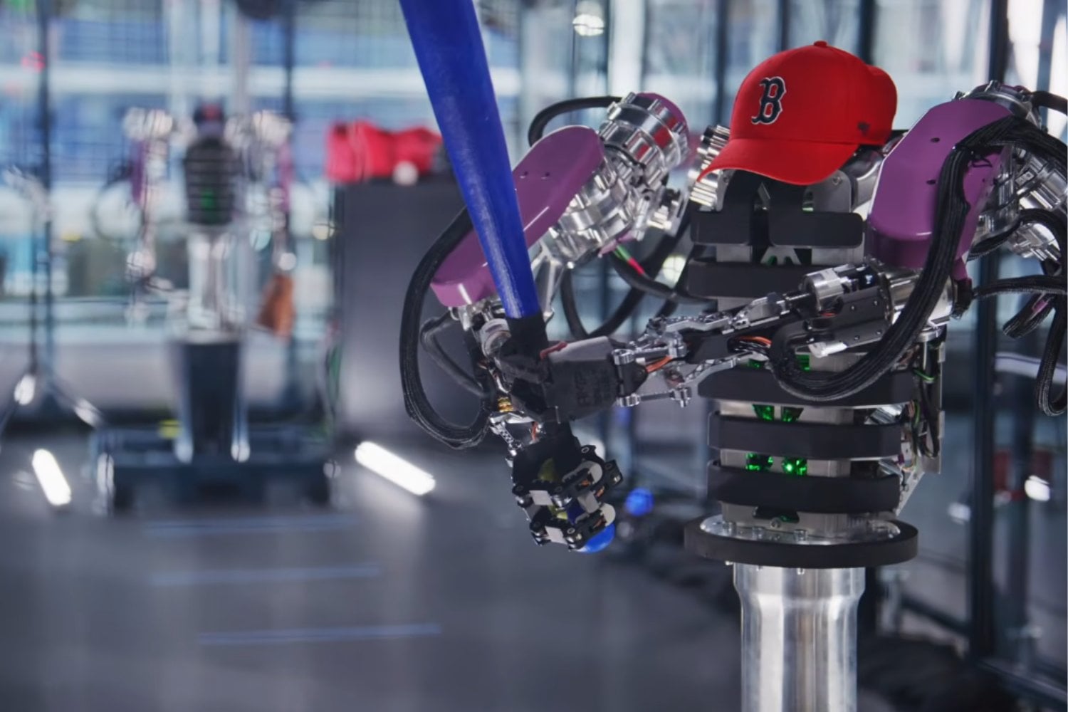 Crean un robot capaz de lanzar, atrapar y batear pelotas de béisbol con una precisión sorprendente: así funciona AthenaZero