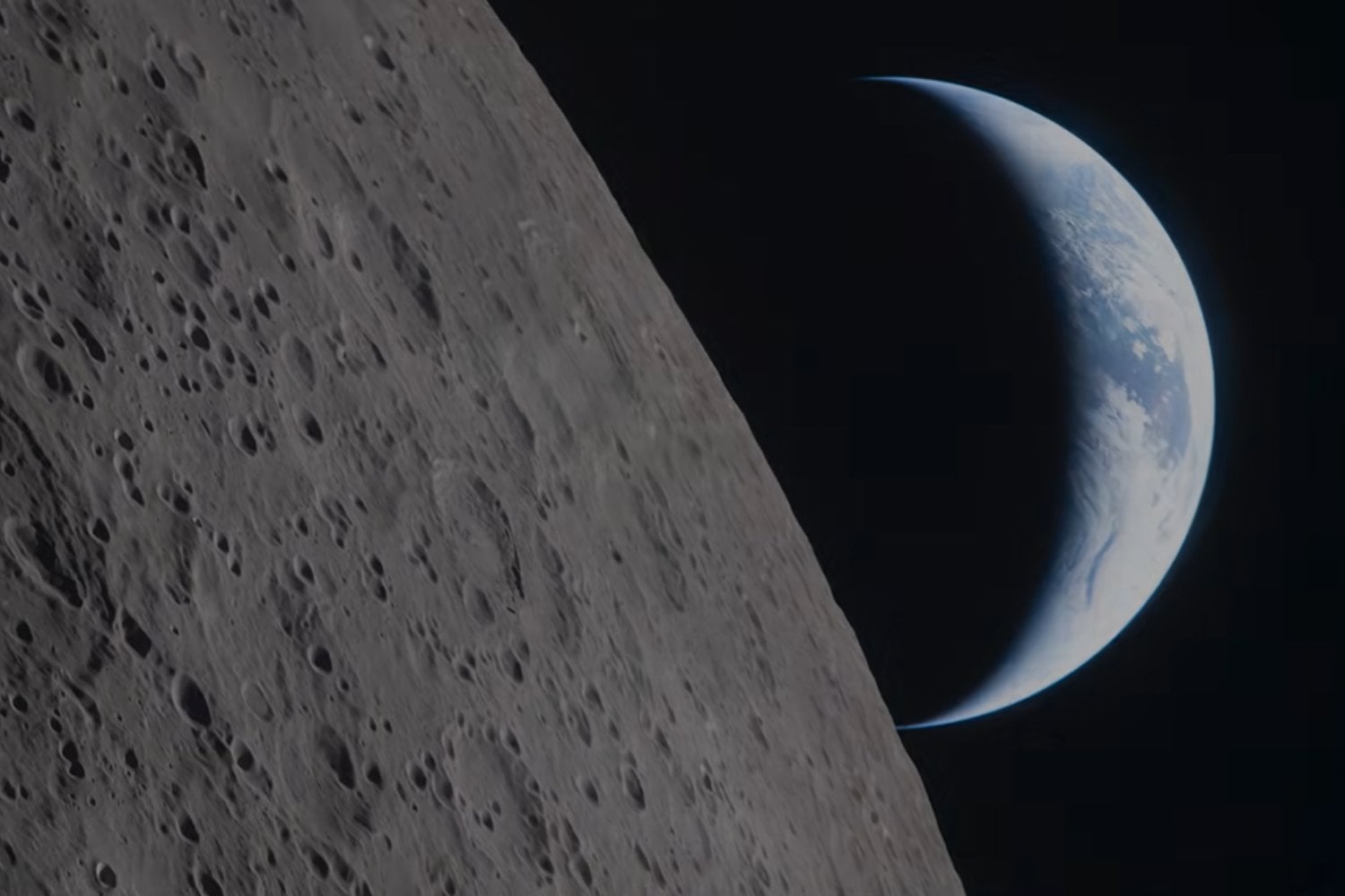 La NASA revela cinco sorprendentes hallazgos de Artemis II: impactos misteriosos, colores inesperados y fenómenos nunca vistos desde la Tierra